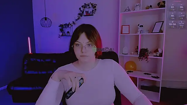 nikole kitt online show from April 13, 7:14 pm