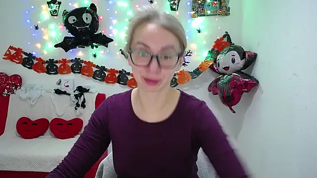 Snapshot of VasilisaSii chatting on October 22, 5:12 am VasilisaSii online show from October 22, 5:12 am