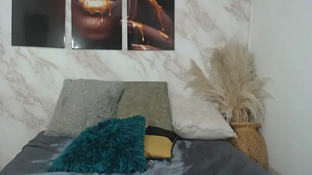 Snapshot of JESSYCHERNOBIL chatting on October 5, 10:09 am JESSYCHERNOBIL online show from October 5, 10:09 am