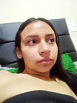 Snapshot of emma_ambar chatting on September 17, 4:27 pm emma ambar online show from September 17, 4:27 pm