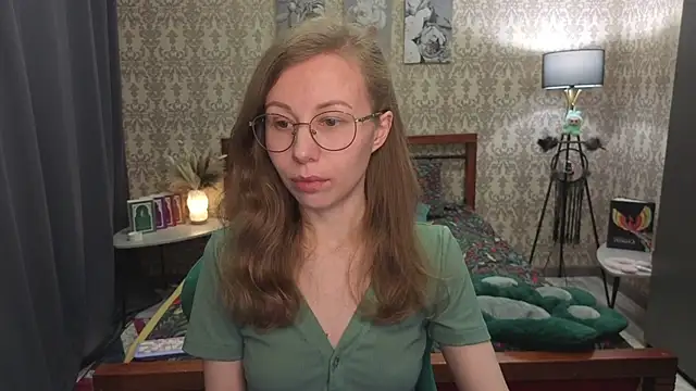 Lill Mary online show from March 23, 3:23 am