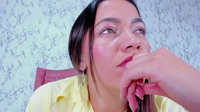 Mia Malkovaa  online show from October 29, 4:53 pm