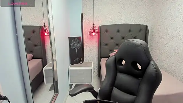 SHARONBLAKE2 online show from October 10, 7:19 pm