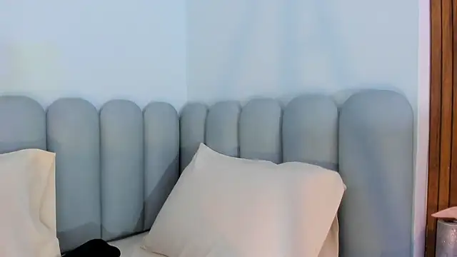 curvy rousi online show from February 13, 12:07 pm