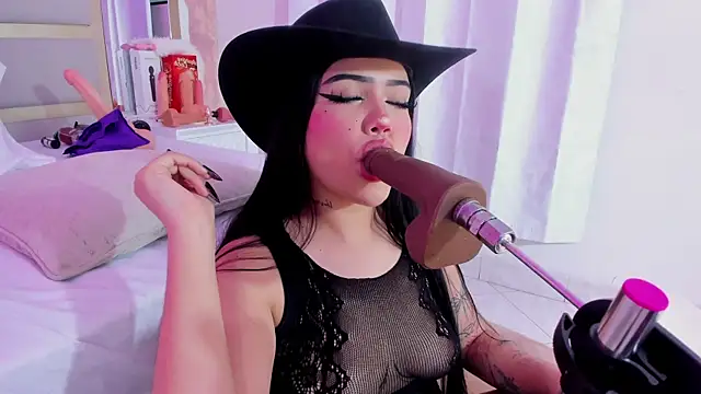 dollsweety online show from November 9, 12:38 am