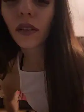 Chiara0102 online show from May 20, 8:50 pm