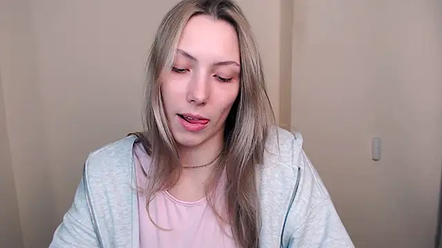 VanessaMay  online show from April 15, 4:51 pm