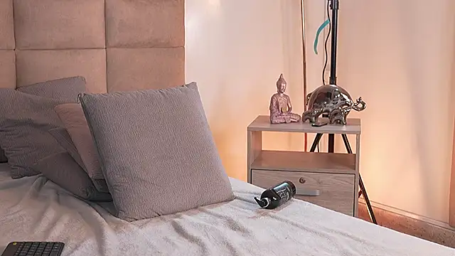 emma brooks1 online show from October 24, 8:49 pm