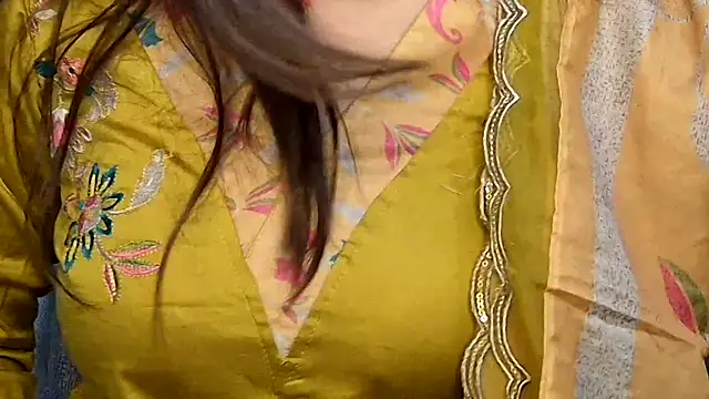 MIss-Naina online show from October 28, 8:20 am