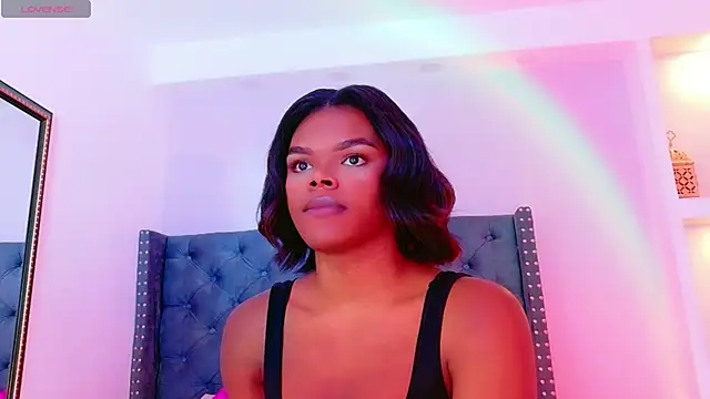 CamiEstrada online show from January 17, 10:39 pm