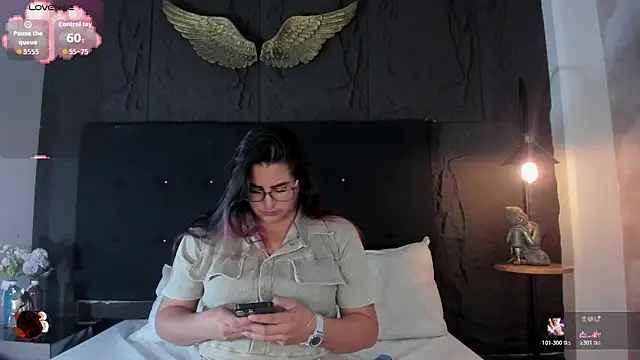 BellaPeers  online show from March 23, 12:00 pm