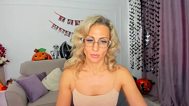 MuseOfStage online show from November 6, 11:49 am