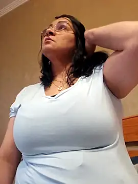 paulinaDiaz1 online show from May 2, 4:54 pm