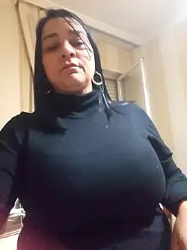 paulinaDiaz1 online show from March 7, 7:10 pm