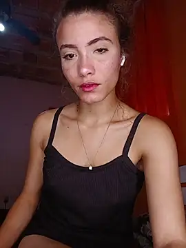 HelenHoltz online show from May 31, 4:24 pm