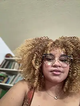 Lucy wilson5 online show from March 1, 3:39 am