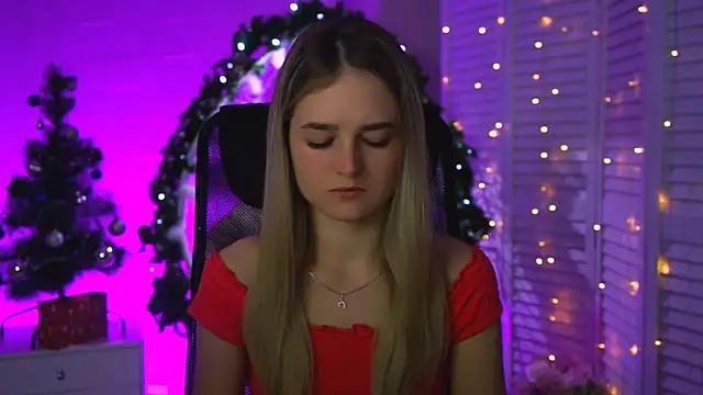 DeboraLarson online show from December 14, 3:23 am