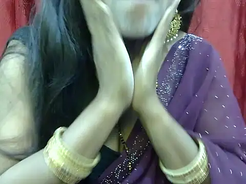 HOT-SEEMAA online show from November 22, 6:10 pm