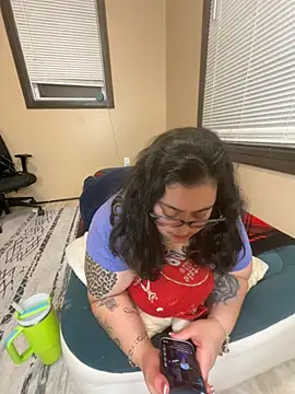 tillymarie34 online show from February 3, 12:54 am