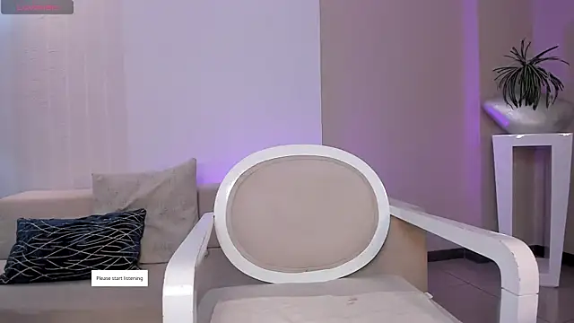 StacyWoods online show from April 25, 1:41 pm