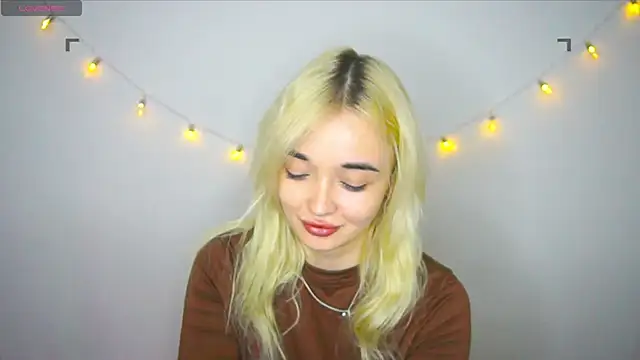 Ashley S online show from November 15, 11:28 pm