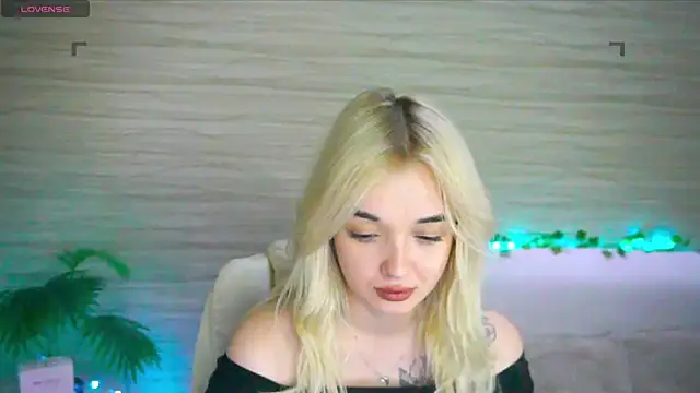 Ashley S online show from October 25, 10:27 pm