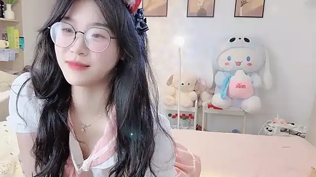 Luminous163 online show from November 5, 1:27 pm