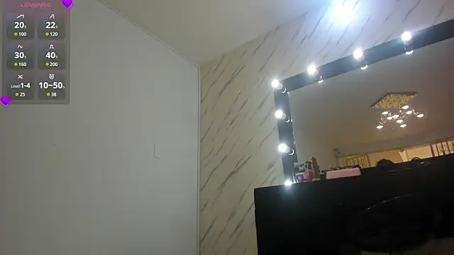 ElisabethMassey online show from October 11, 1:36 pm