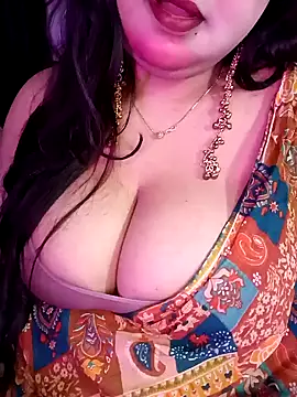 Suhanakhan00 online show from March 13, 7:20 am