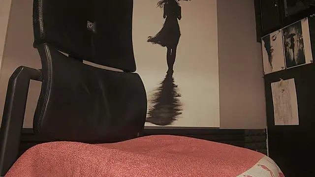 Snapshot of dani4334 chatting on October 10, 9:14 am dani4334 online show from October 10, 9:14 am