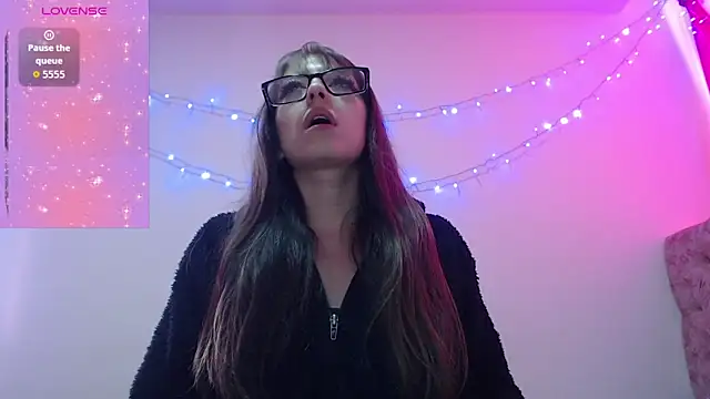 Aurora blossom   online show from December 15, 7:19 pm