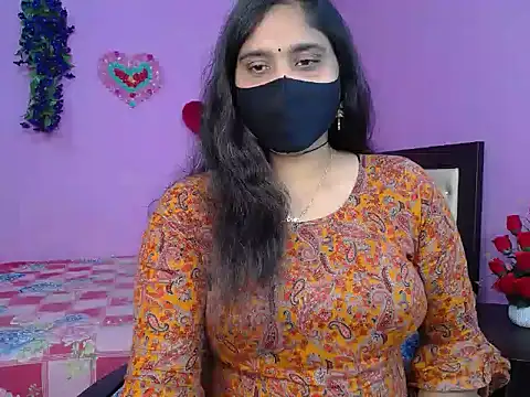 Hot Maleka online show from April 11, 5:05 pm