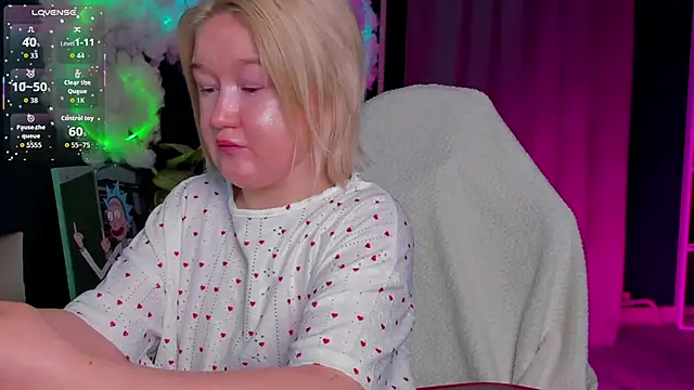 Sara Robinson online show from March 13, 2:35 am