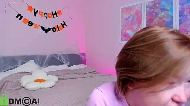 Sara Robinson online show from October 29, 2:38 am