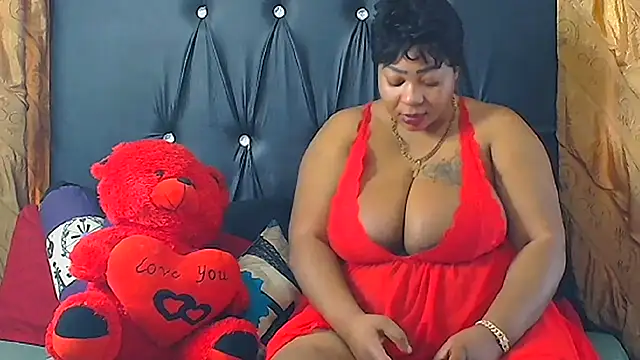 HUMONGUOUSTITSS online show from November 14, 9:09 am