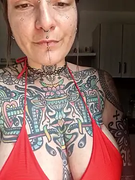 lizzardqueeen online show from January 14, 1:49 pm