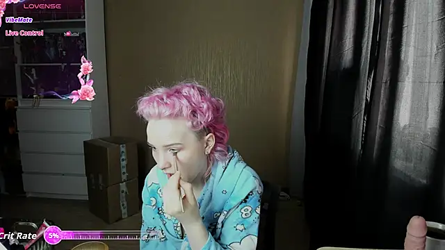 School Love online show from April 16, 7:08 am