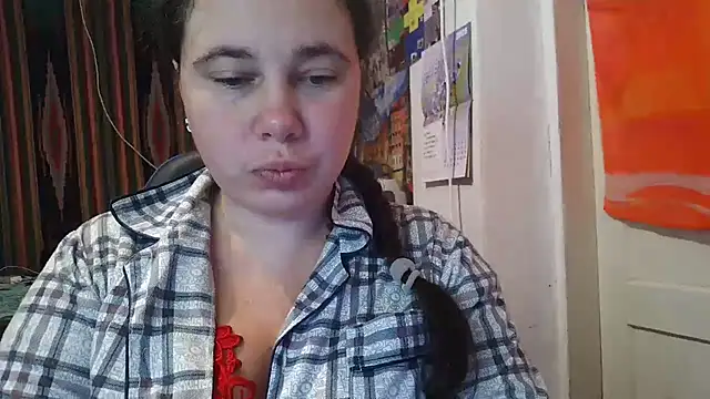 Cora Maro online show from October 5, 9:20 pm