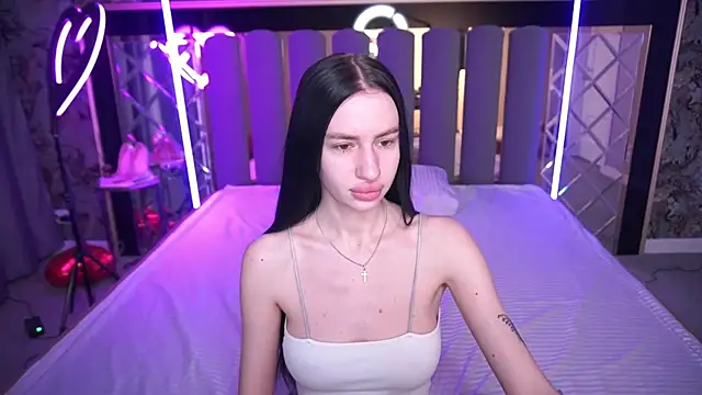 Snow WhiteeeX online show from April 11, 5:46 am