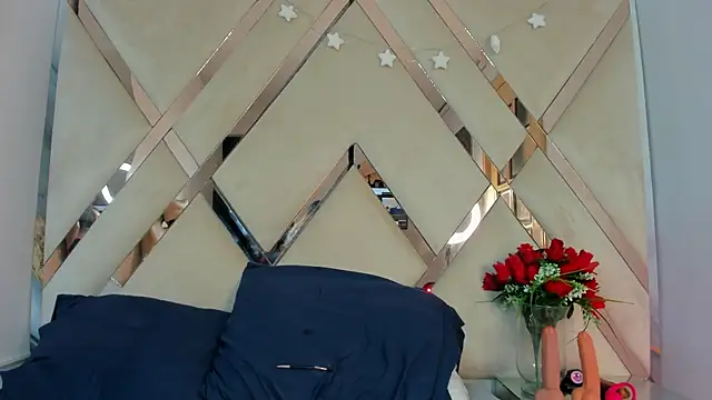 ninaht online show from November 15, 8:54 pm