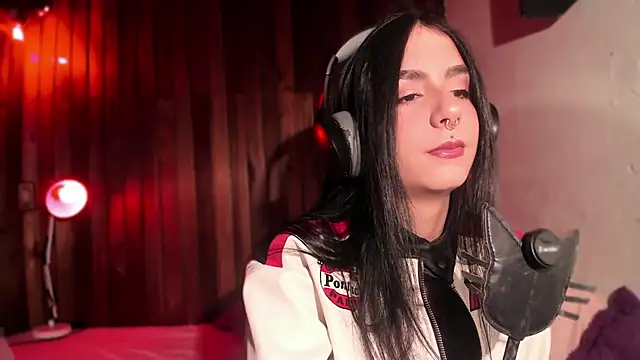 Kittyhell cam online show from November 10, 5:24 am