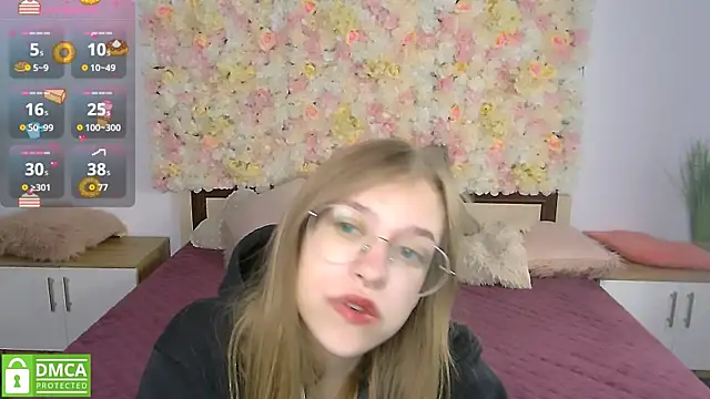 LayriantaVee online show from October 5, 6:18 am