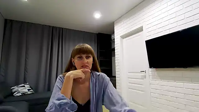 Daniella Lorente online show from June 28, 9:43 pm