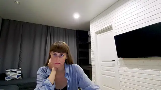 Daniella Lorente online show from July 24, 1:03 am