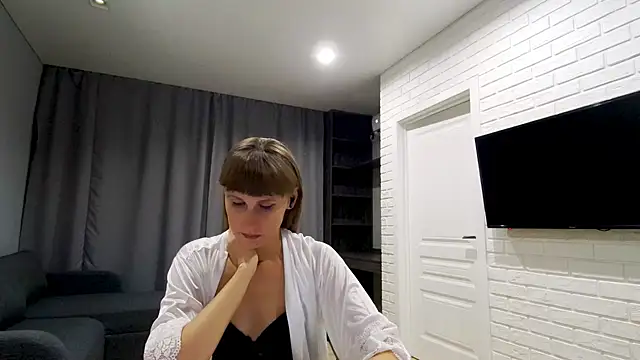 Daniella Lorente online show from July 15, 10:47 pm