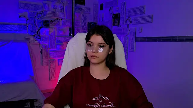 EvaThopson online show from February 15, 6:16 am