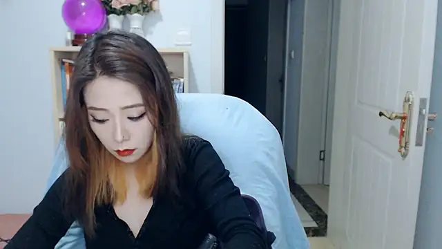 SuSushi728 online show from April 26, 3:43 pm