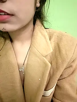 EACH 555 online show from December 19, 6:33 pm