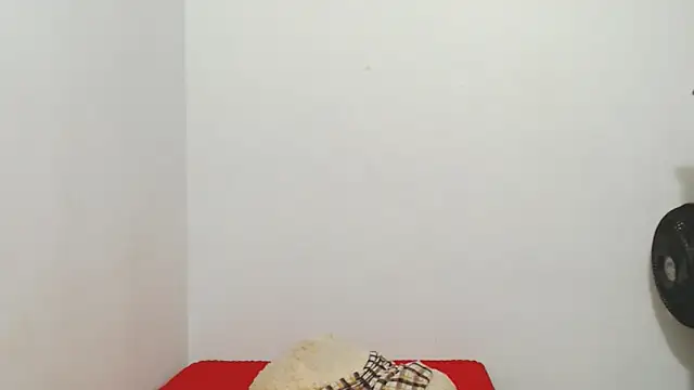 ariellth online show from February 6, 9:18 pm