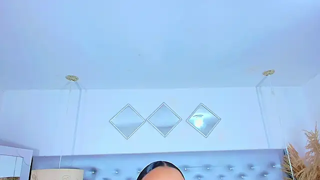 EileenBenzon online show from February 18, 5:06 am